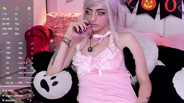 Pinky_Doll_777 - show feets