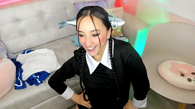 Tinysara - GET NAKED + SHOW HOLES