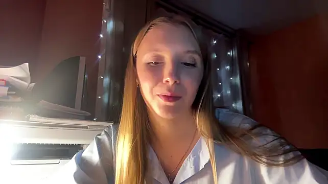 JazminQuayle - kisses to start