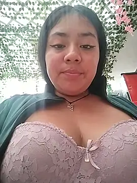 Amber_Herrera - Flash tits