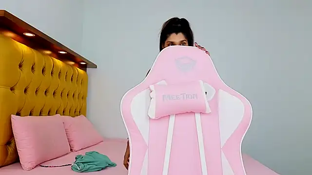 Baby_asha - full nude and full body oil