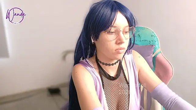 WandaDoll - oil and massage on my ass