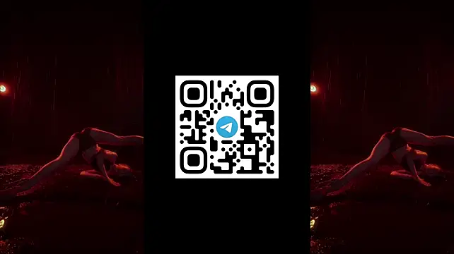 EvaCroan - PLAY WITH FUCK MACHINE