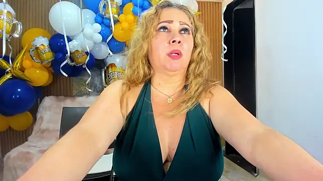 Danna_topless - show ride dildo cowboy 💎💋