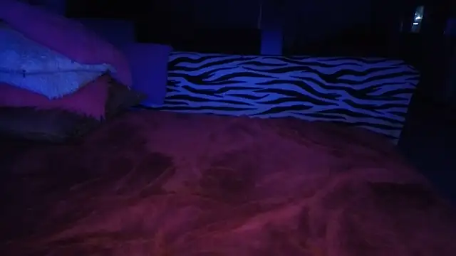 Bambol_yna - 4 fingers ass