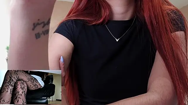 MissOffice_ - Open legs and show my pantie
