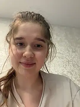 HornyGirlH - SHOW PUSSY