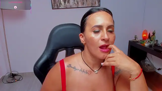 Sara_Charmy - FINGERING PUSSY