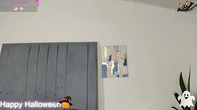 Sophia_Ebony - Play with my lush in clit