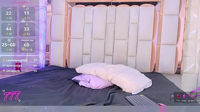 Sarah_Adamss - striptease show