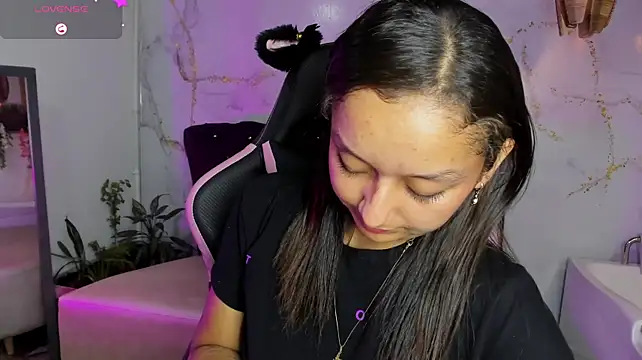 Katy_sweet19 - show tits + oil 🍒