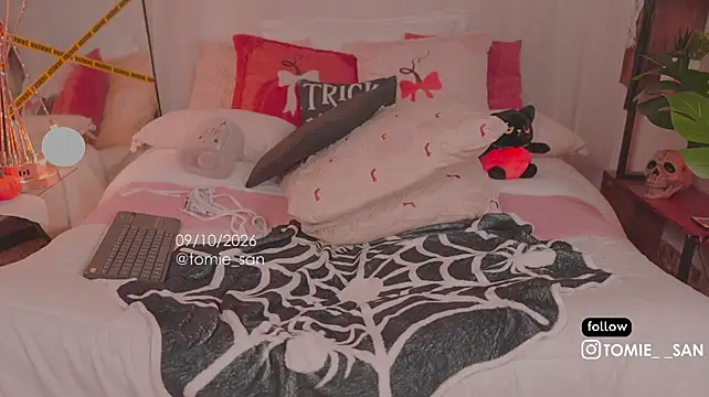 Tomie_san - ✦✌🏻Fingers in pussy + domi on clit🌸♡