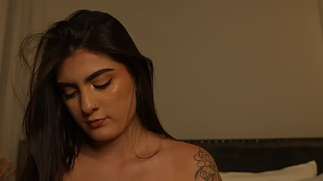 IrisBaker - last tipper win naked pic