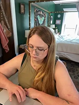 Thatcutegirlwtheglasses - take that bra off babe!