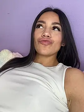 Marianahb-e - Flash boobs