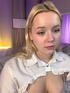MissBunnyDoll - play w nipples clamps