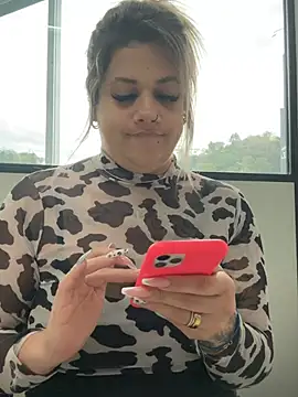 Kahreal - TIRAR CALCINHA NO SERVIÇO+VIDEO SQUIRT
