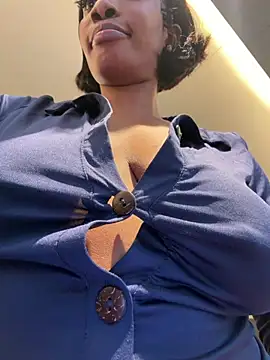 ___Nessa - Squat naked&squirt hard public