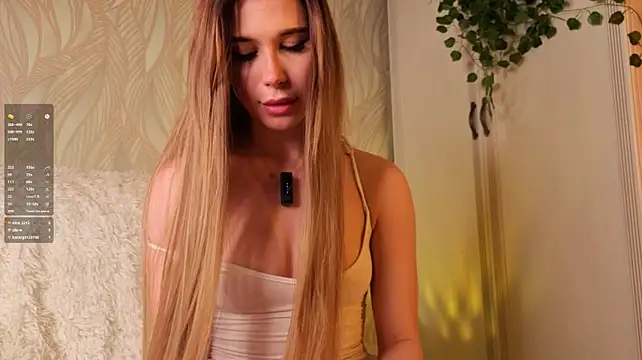 SharonNightt - Flash my tits 15 sec