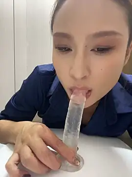 Xingchen-002 - 戶外露天、坐脸視角嘲喷⋯⋯