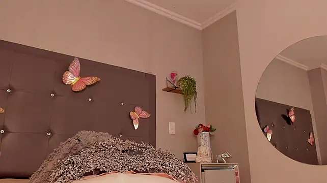 Emma_lye - 🍑🔥clap ass + red ass🍑🔥🤭
