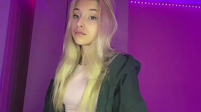 FiveFootBlonde - kiss you