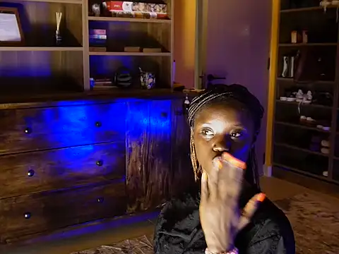 LeilaHammond_ - Spooky in love