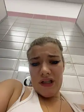 Holy_Tereza - PUT NORA DEEP IN PUSSY MAKE IT DRIPPING