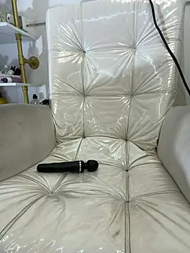 Yasmina_Noir - Ride dildo