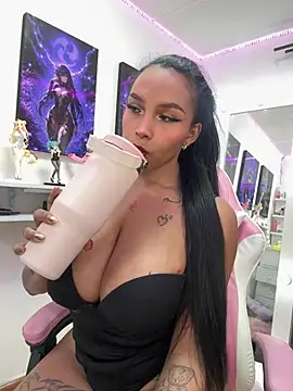 Madeleinesummerrr - naked