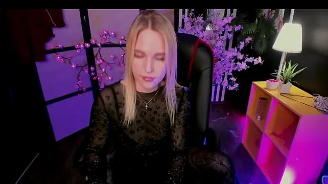 Blondie_Muse - suck fingers