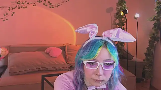 StacyVex - TEASE TITS WITH ICE