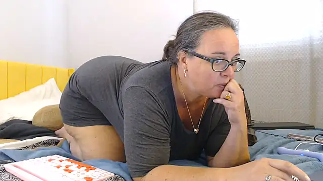 LauLauPAWG - play with pussy 5 minutes
