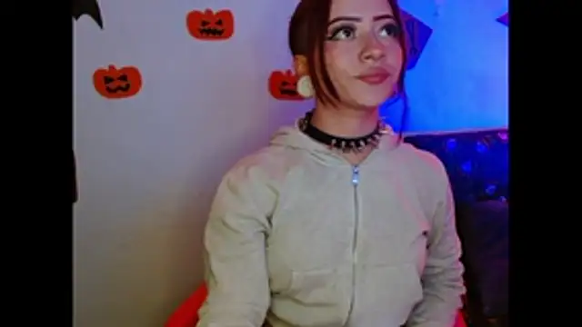 Victoria-Moon - Take off your clothes and spank your but