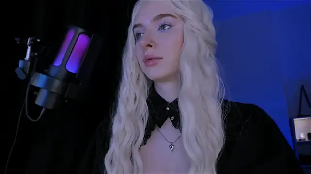 Mistress_Iris - Try to be useful for Goddess
