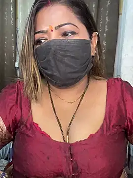 Lovely-Geet - BOOBS OILING😘😘