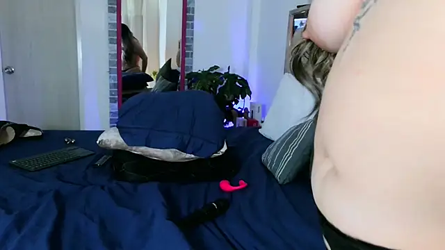Dulce_Morrys - asshole