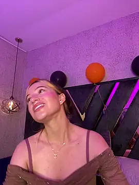 Aly_17 - SHOW ASS + SHOW ASSHOLE + ASS OIL 🍑🔥