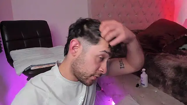 AbbyAndChris2 - Play with us-FACIAL TIME