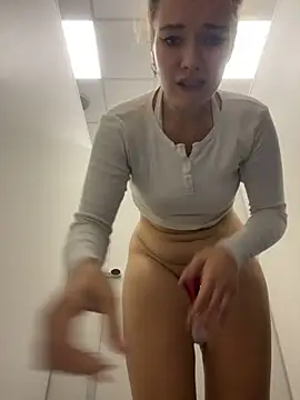 Holy_Tereza - BABY GO NUTS PUT BOTH TOYS IN PUSSY OMG