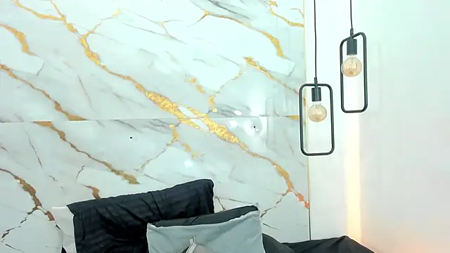 Tatihornyy1 - 🍆Spank my bigtits + fuck misionero 🍒🥵