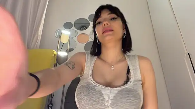 Barbie_Aria - Water in my boobs