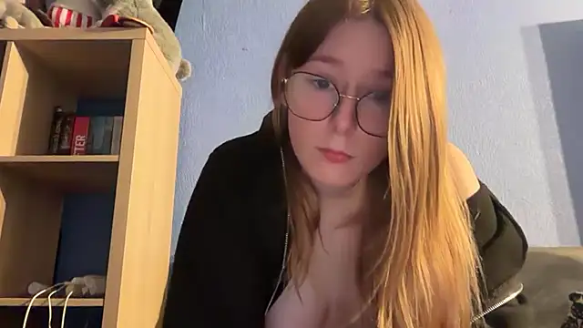 Thepretiestgirlhere