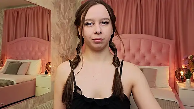 EvelynSincllair - Shiny stockings😋
