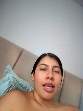 Saracalderon - BIG SQUIRT IN PUBLIC BATHROOM🔥💦💦