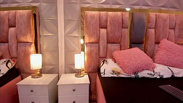 Charlotte_Ice1 - ZOOM OT - OPEN ASS