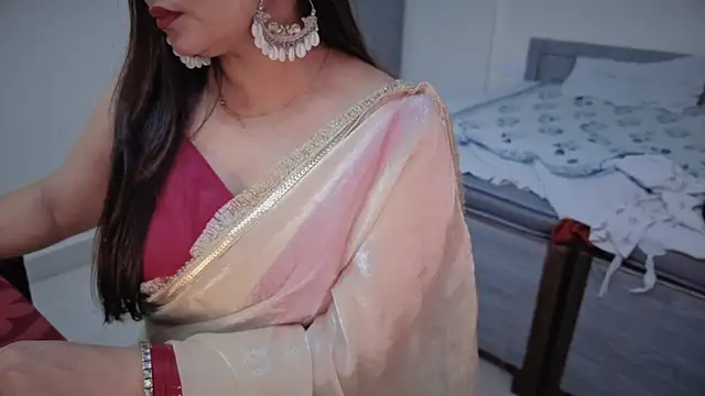 Dikshaindin - show boobs