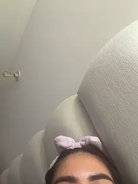 Clarachanelricek - Play with my pussy fingers deep