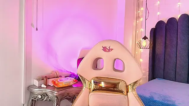 Queen_perla_ - spank ass