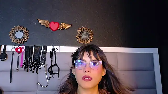 ZoeDrucker - nipples play and claps in my tits